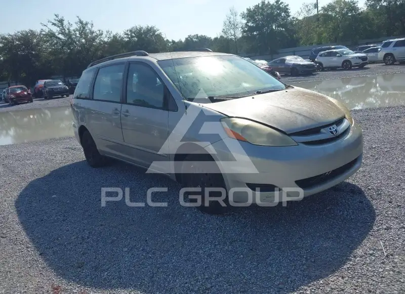 2008 Toyota SIENNA photo