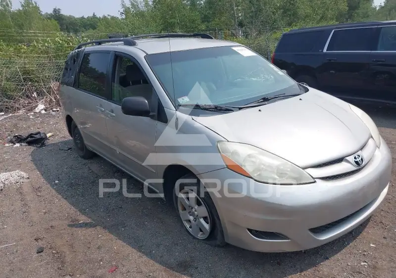 2008 Toyota SIENNA photo