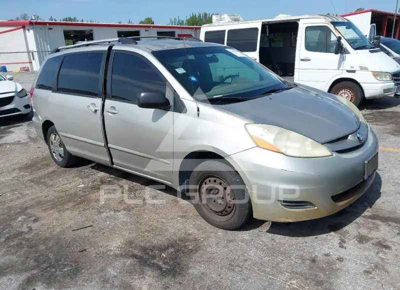 2008 Toyota SIENNA photo