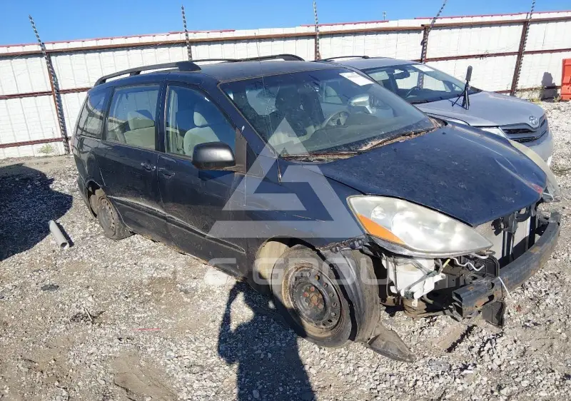 2008 Toyota SIENNA photo