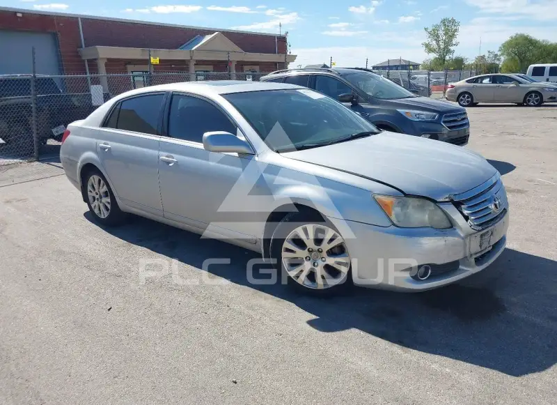 2008 Toyota AVALON фото