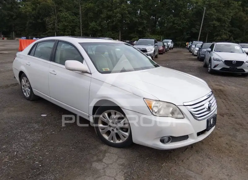 2008 Toyota AVALON photo