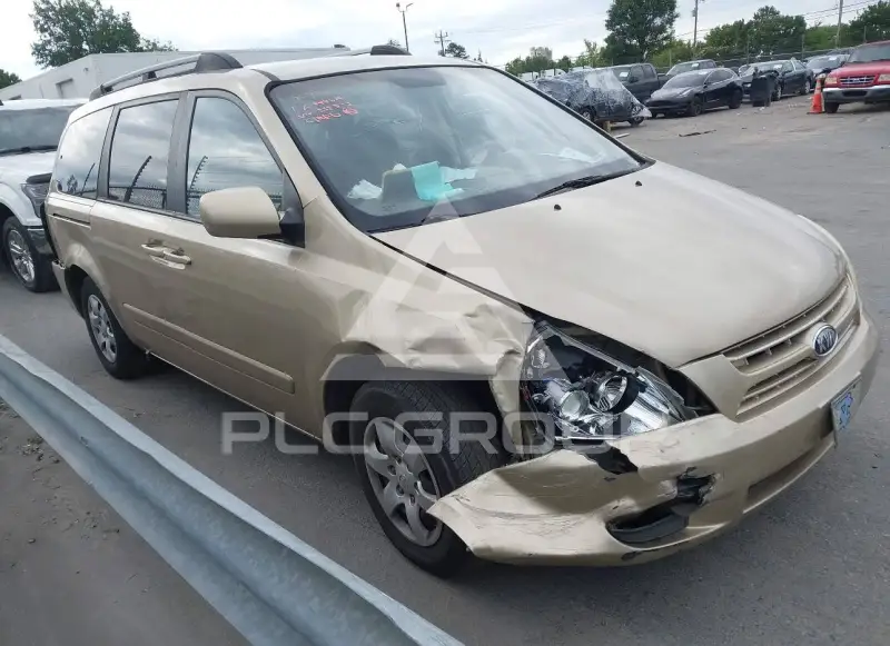 2008 KIA Sedona фото