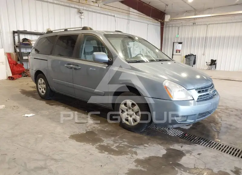 2008 KIA Sedona фото
