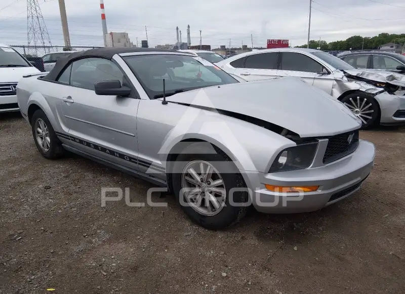 2008 Ford MUSTANG фото