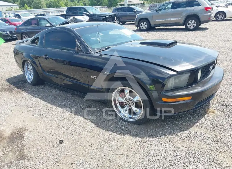 2008 Ford MUSTANG фото
