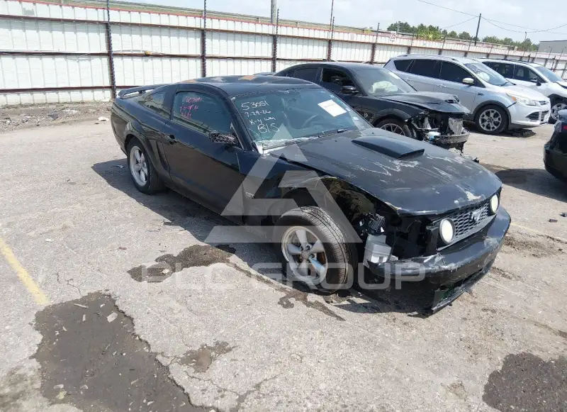 2008 Ford MUSTANG фото