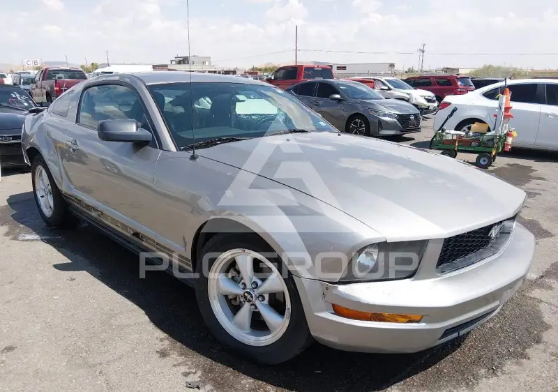 2008 Ford MUSTANG фото