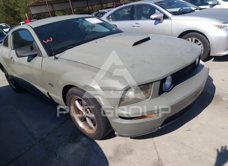 2008 Ford MUSTANG photo