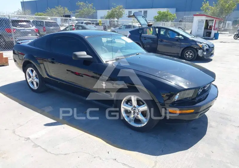2008 Ford MUSTANG фото