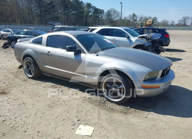 2008 Ford MUSTANG фото
