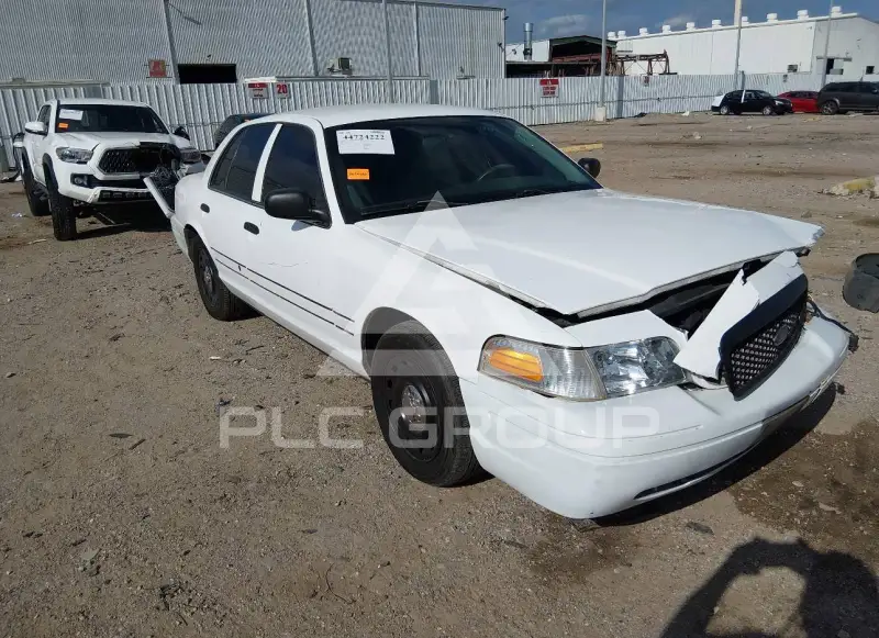 2008 Ford CROWN photo