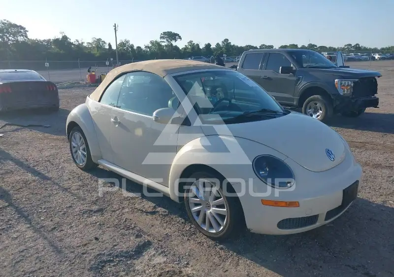 2008 Volkswagen BEETLE photo