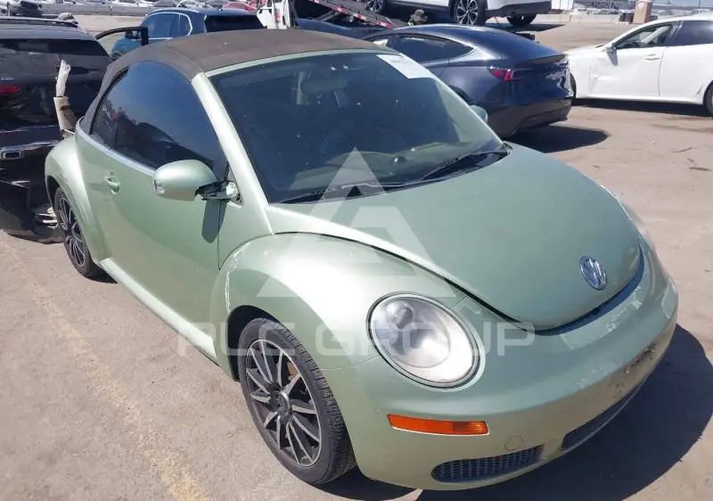 2008 Volkswagen BEETLE photo