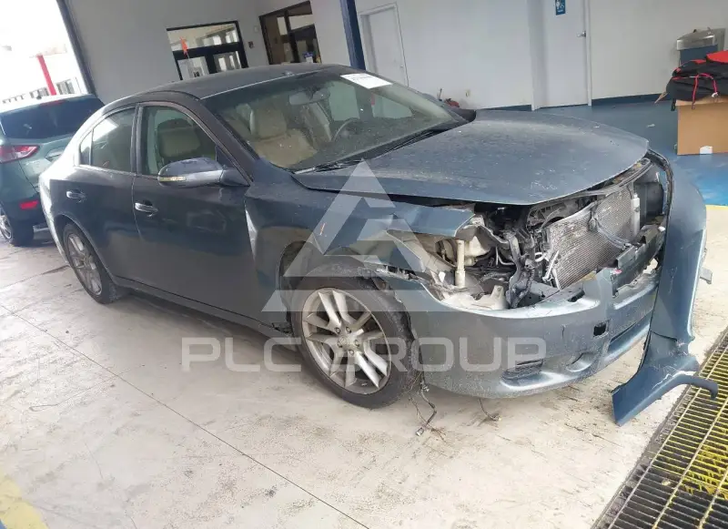 2009 Nissan MAXIMA photo