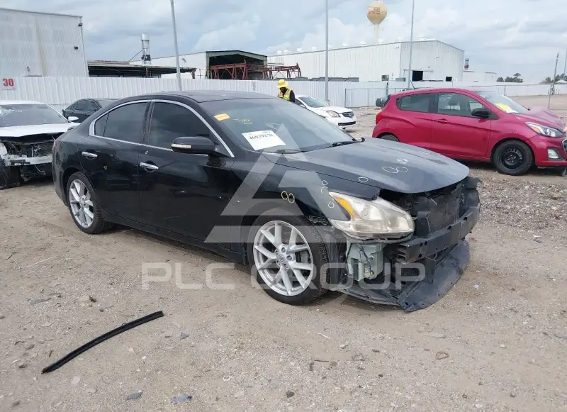 2009 Nissan MAXIMA photo