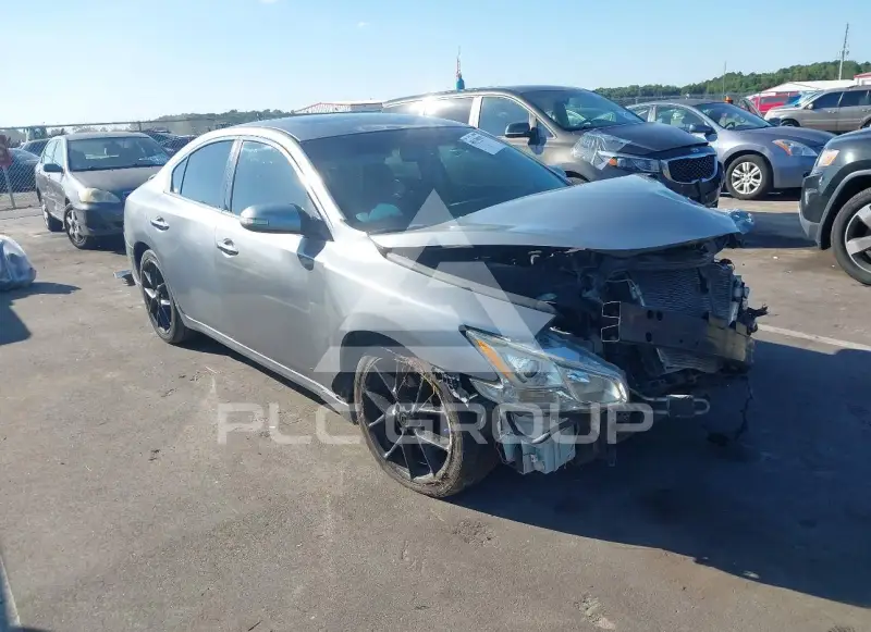 2009 Nissan MAXIMA photo
