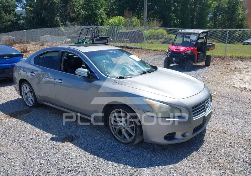 2009 Nissan MAXIMA photo