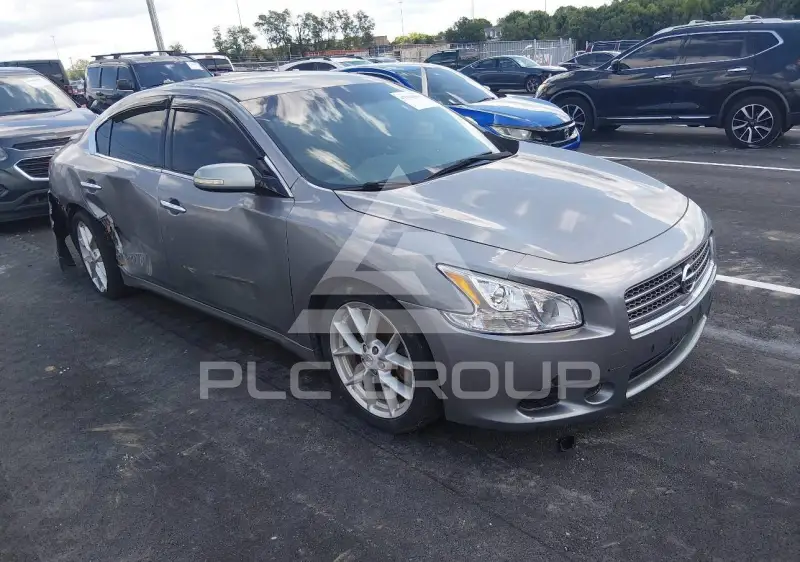 2009 Nissan MAXIMA photo