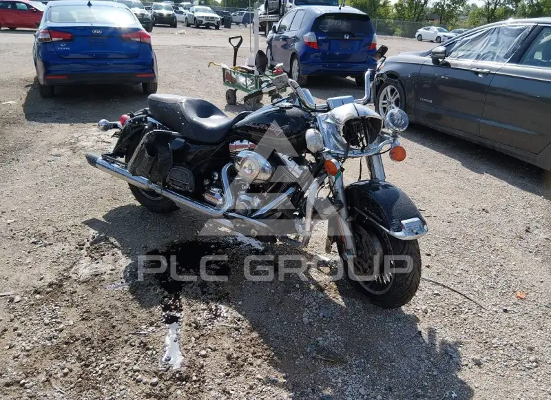 2009 Harley-Davidson FLHR photo