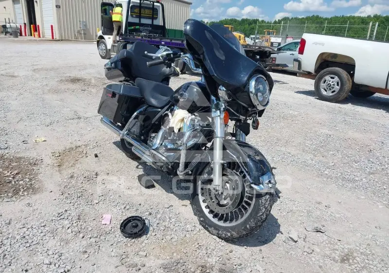 2009 Harley-Davidson FLHTCU фото