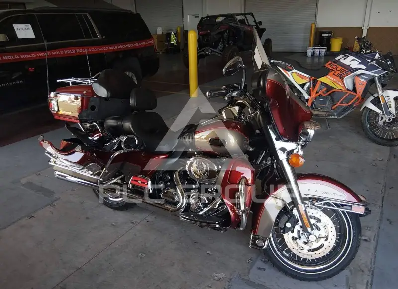 2009 Harley-Davidson FLHTCU фото