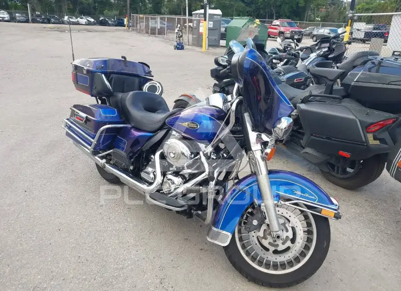 2009 Harley-Davidson FLHTCU фото