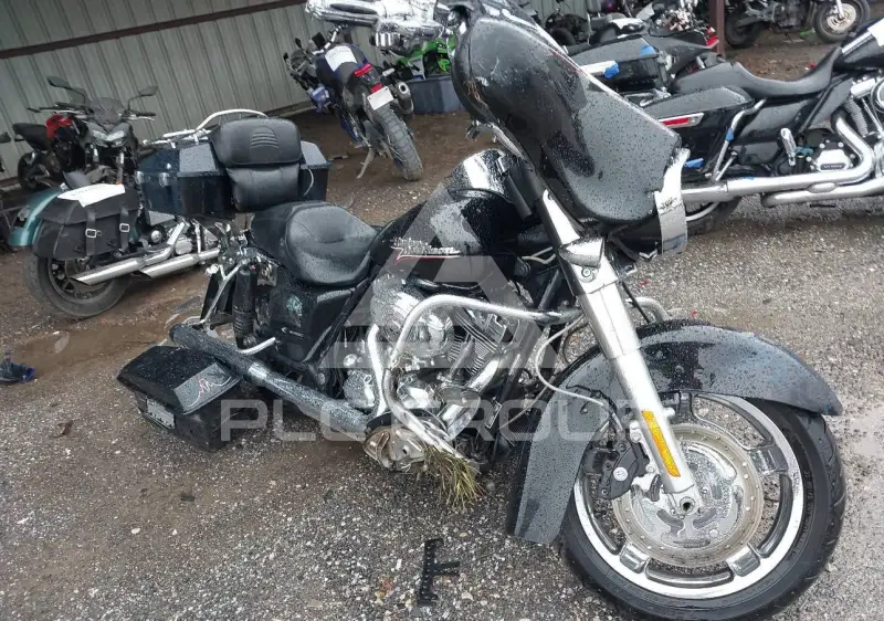 2009 Harley-Davidson FLHX photo