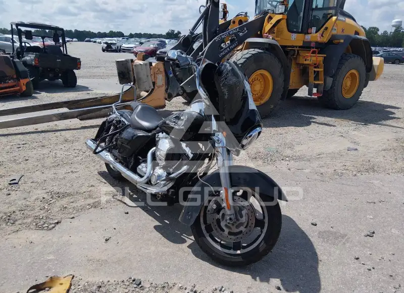 2009 Harley-Davidson FLHX photo