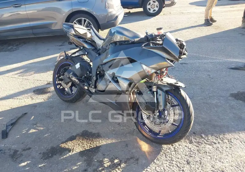 2009 Kawasaki ZX600 фото