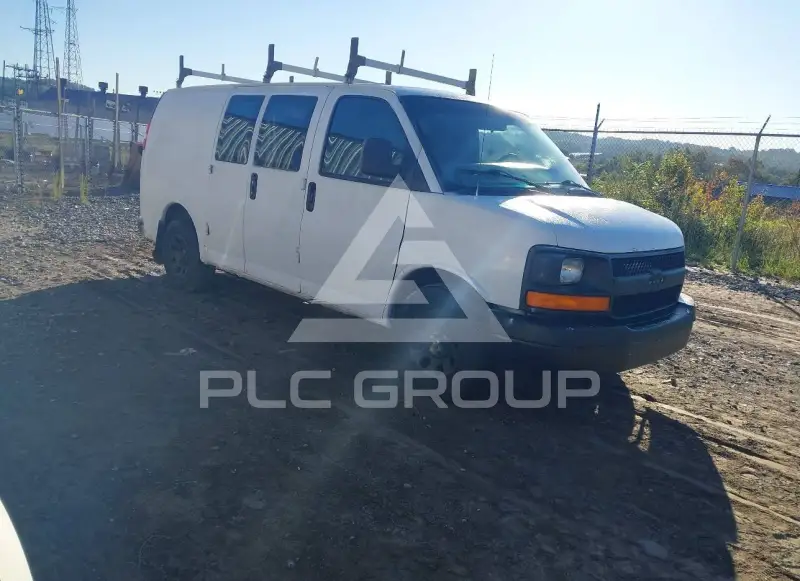 2009 Chevrolet Express photo