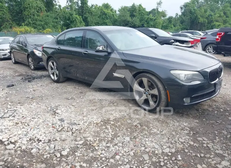 2009 BMW 750 фото