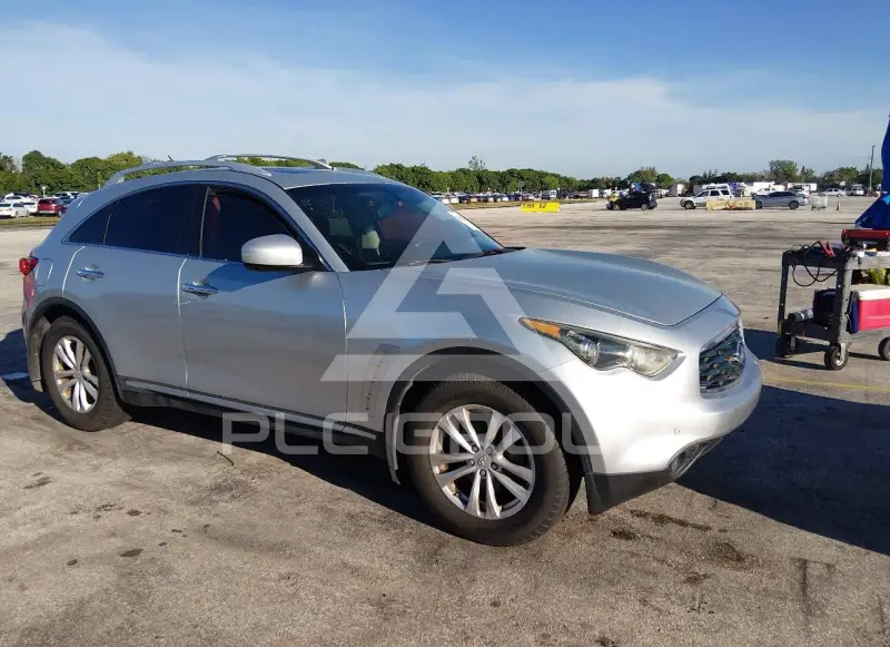 2009 Infinity FX35 фото