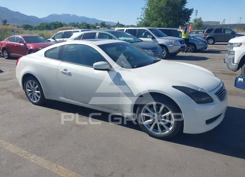 2009 Infinity G37 photo