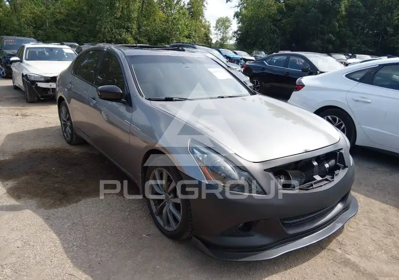 2009 Infinity G37 photo