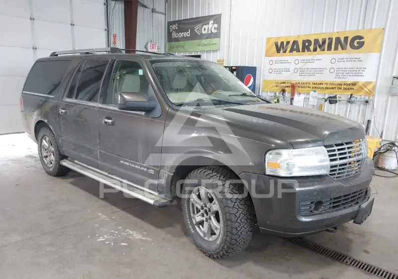 2009 Lincoln NAVIGATOR фото
