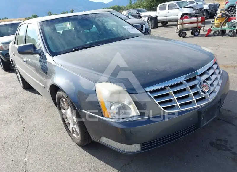 2009 Cadillac DTS photo