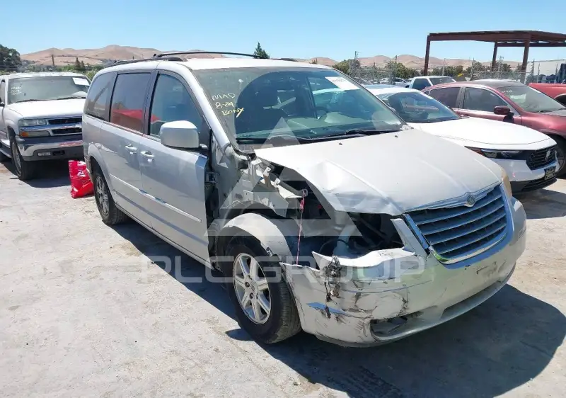2009 Chrysler TOWN & COUNTRY фото