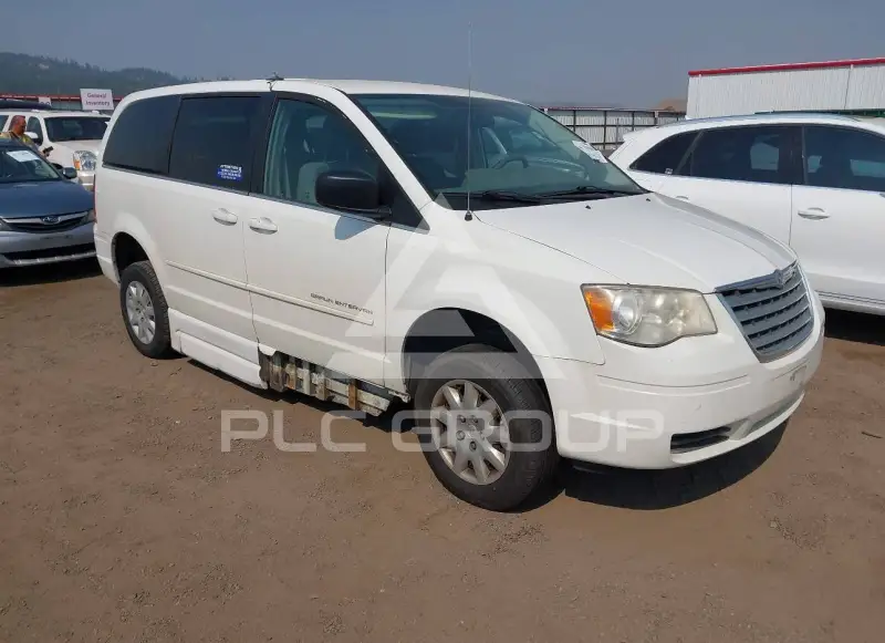 2009 Chrysler TOWN & COUNTRY photo