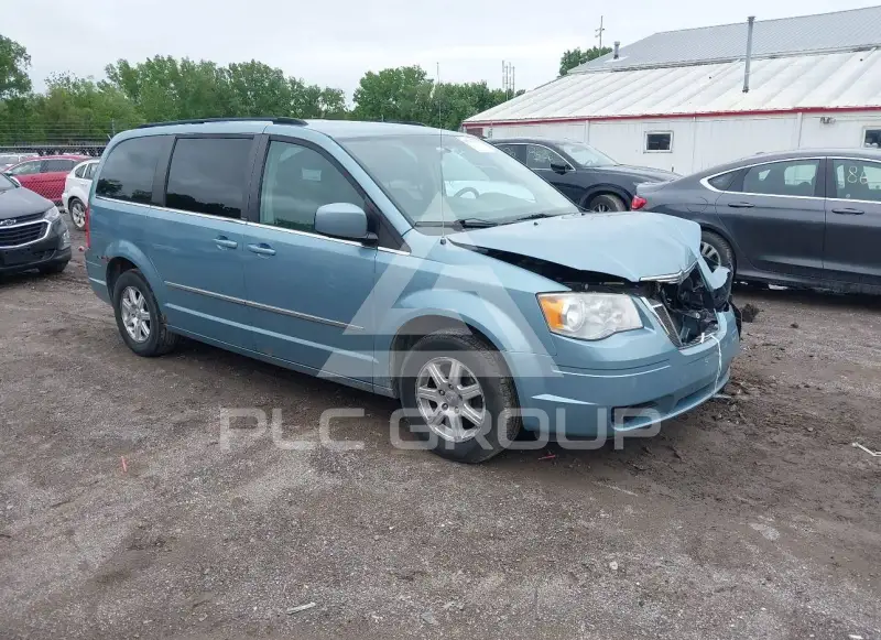2009 Chrysler TOWN & COUNTRY photo