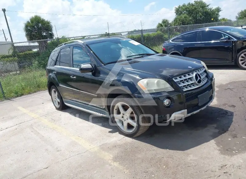 2009 Mercedes Benz ML 550 фото