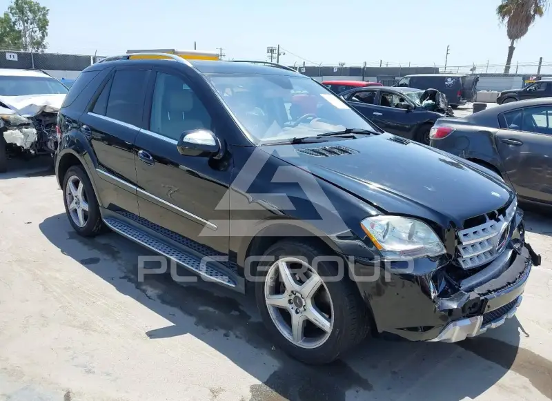 2009 Mercedes Benz ML 550 фото