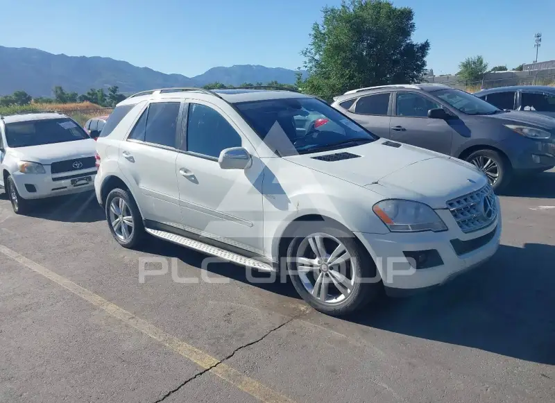 2009 Mercedes Benz ML 320 фото