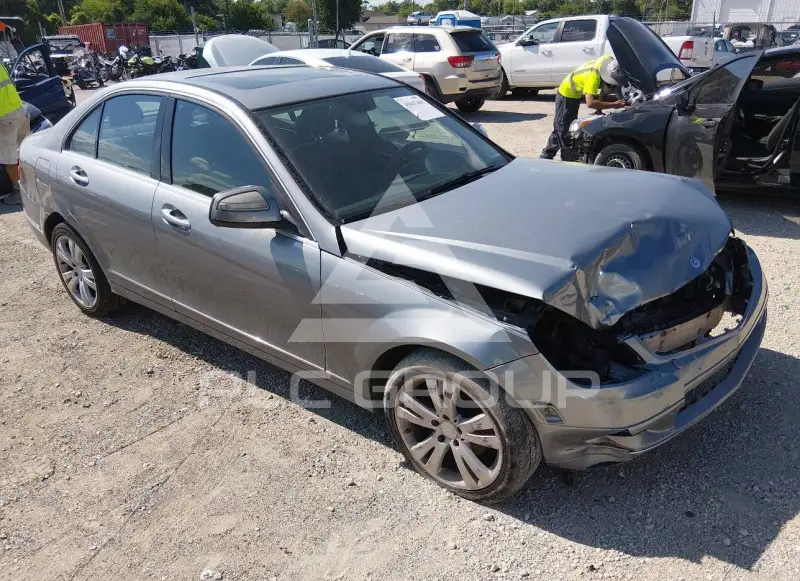 2009 Mercedes Benz C 300 фото