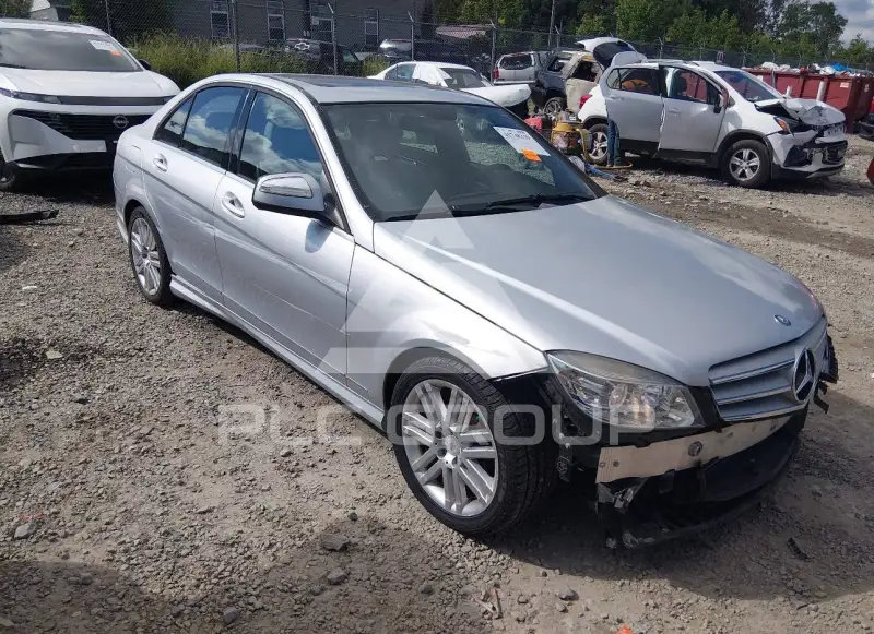 2009 Mercedes Benz C 300 фото