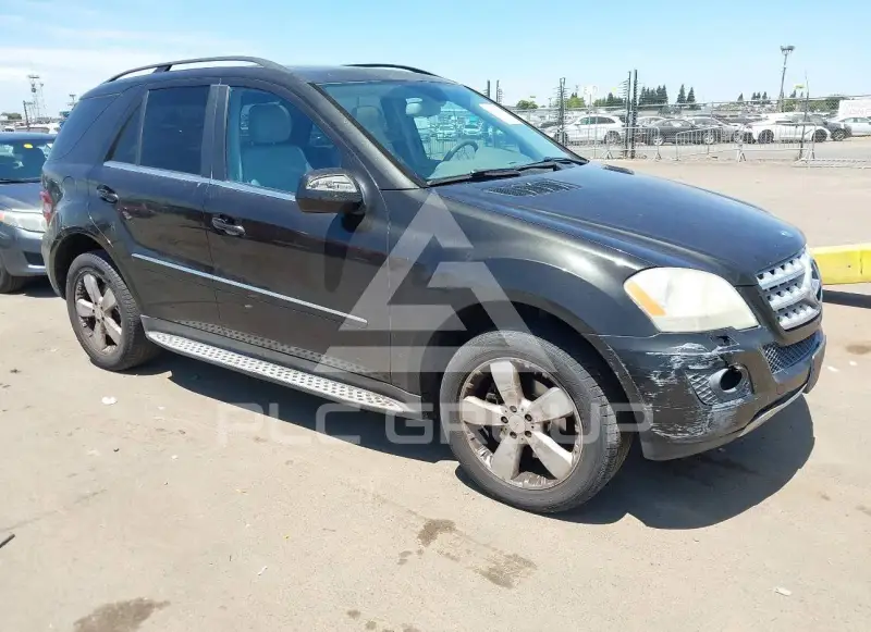 2009 Mercedes Benz ML 350 фото