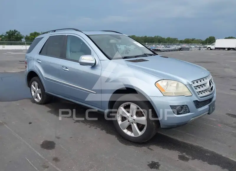 2009 Mercedes Benz ML 350 photo