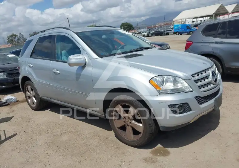 2009 Mercedes Benz ML 350 фото