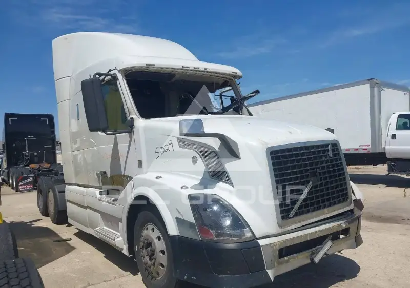 2009 Volvo VNL фото