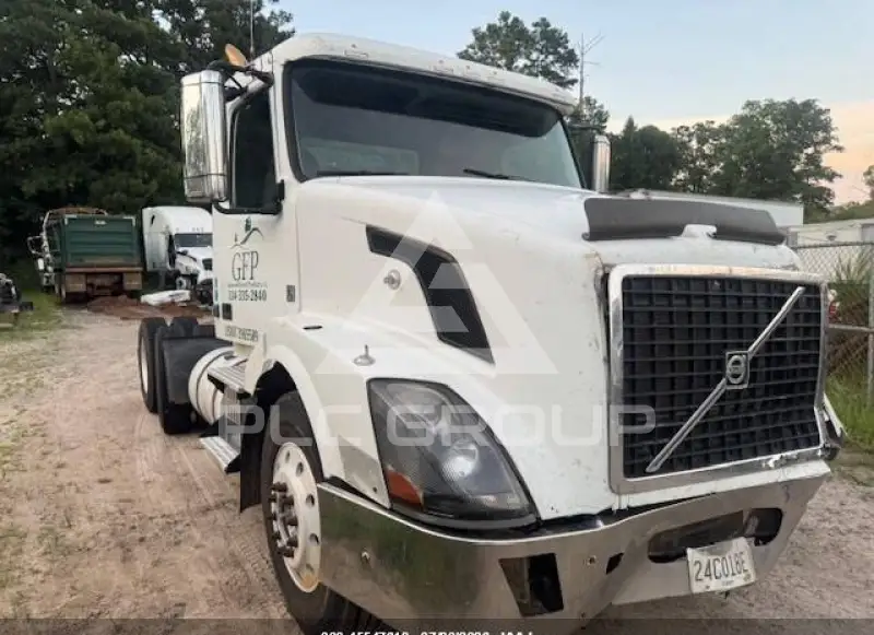 2009 Volvo VNL фото